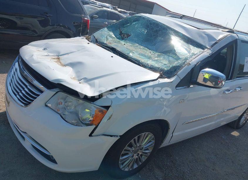 Photo 6 of 2014 Chrysler Town & COUNTRY TOURING-L 30TH ANNIVERSARY (VIN 2C4RC1CG8ER336568)