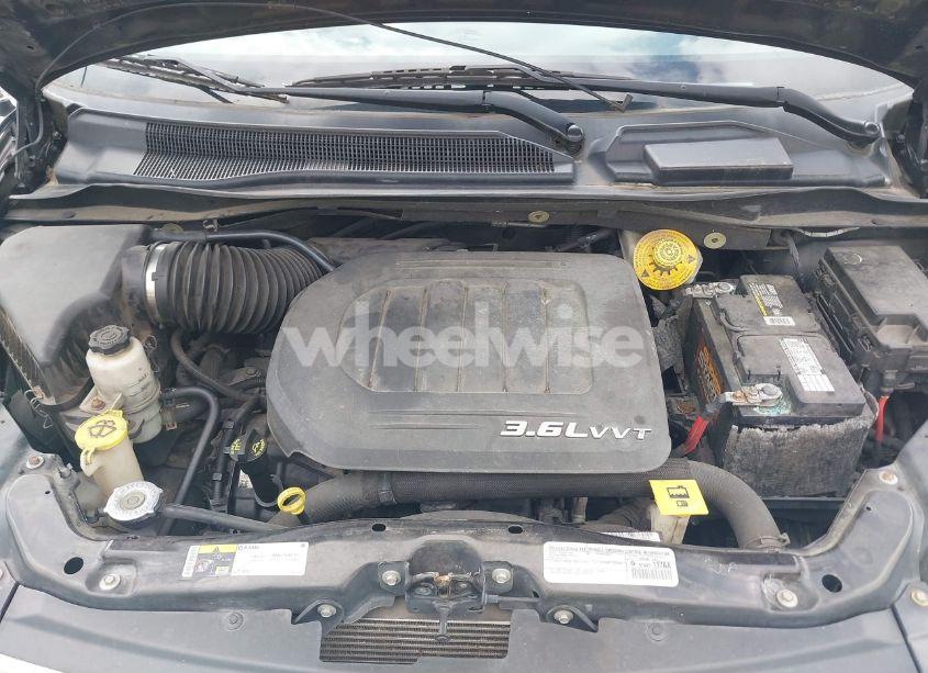 Photo 10 of 2015 Chrysler Town & COUNTRY TOURING-L (VIN 2C4RC1CG8FR522404)