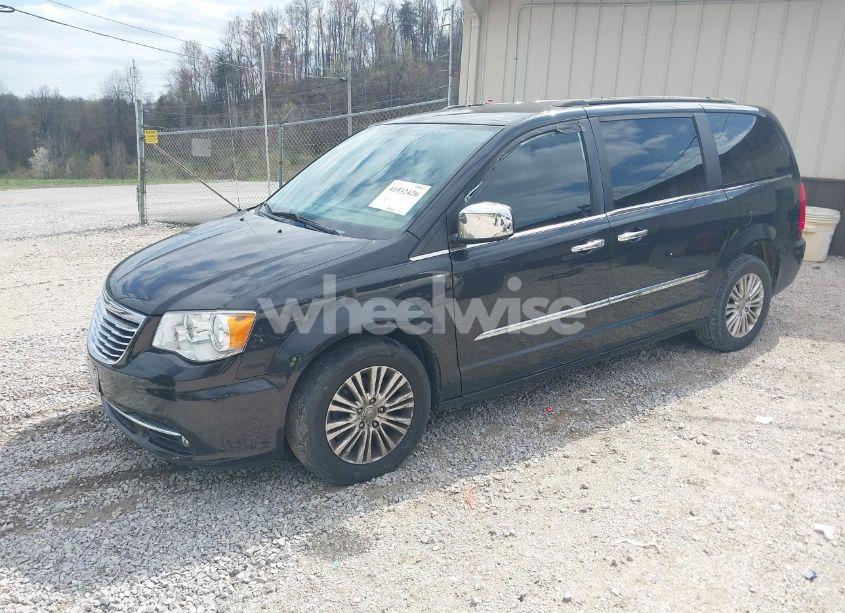 Photo 2 of 2015 Chrysler Town & COUNTRY TOURING-L (VIN 2C4RC1CG8FR522404)