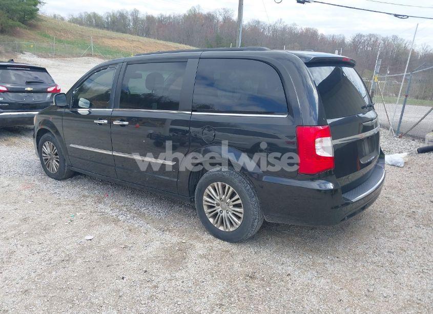 Photo 3 of 2015 Chrysler Town & COUNTRY TOURING-L (VIN 2C4RC1CG8FR522404)