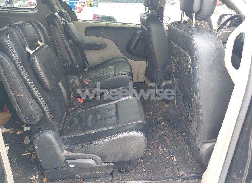 Photo 8 of 2015 Chrysler Town & COUNTRY TOURING-L (VIN 2C4RC1CG8FR522404)