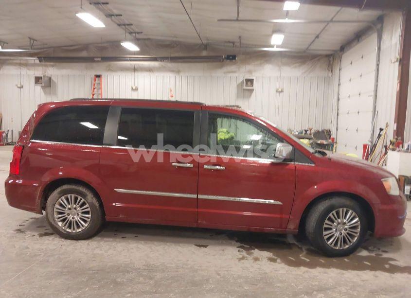 Photo 13 of 2015 Chrysler Town & COUNTRY TOURING-L (VIN 2C4RC1CG8FR525304)