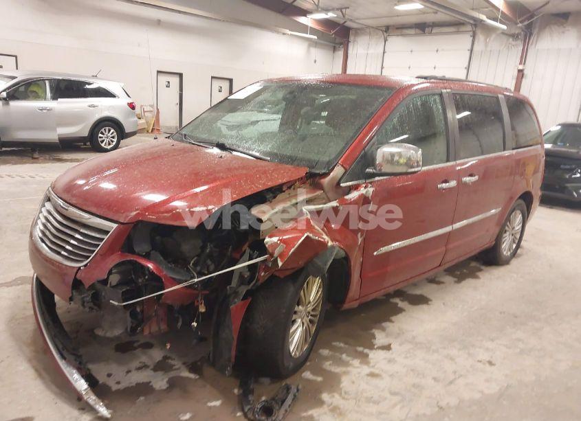 Photo 2 of 2015 Chrysler Town & COUNTRY TOURING-L (VIN 2C4RC1CG8FR525304)