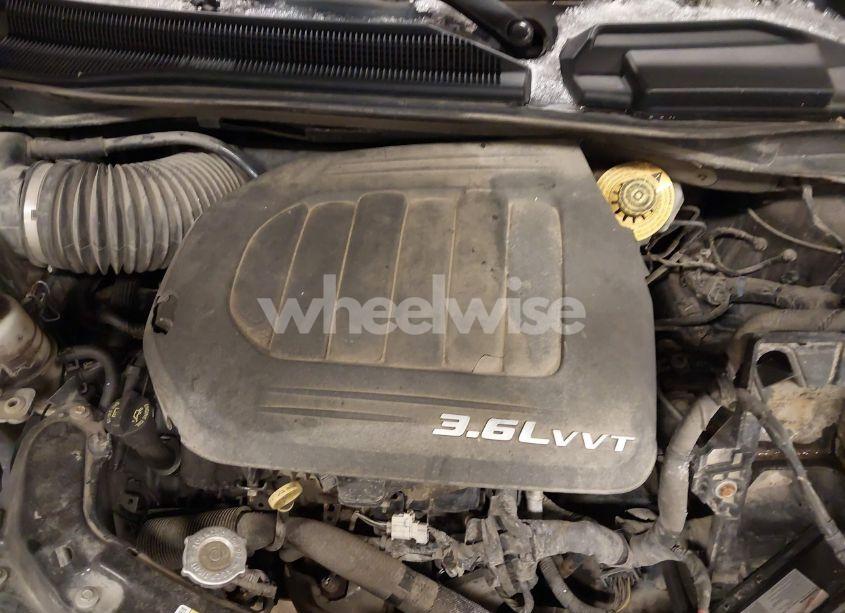 Photo 10 of 2015 Chrysler Town & COUNTRY TOURING-L (VIN 2C4RC1CG8FR677406)