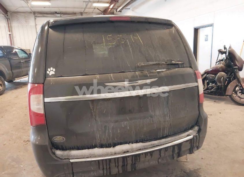 Photo 16 of 2015 Chrysler Town & COUNTRY TOURING-L (VIN 2C4RC1CG8FR677406)
