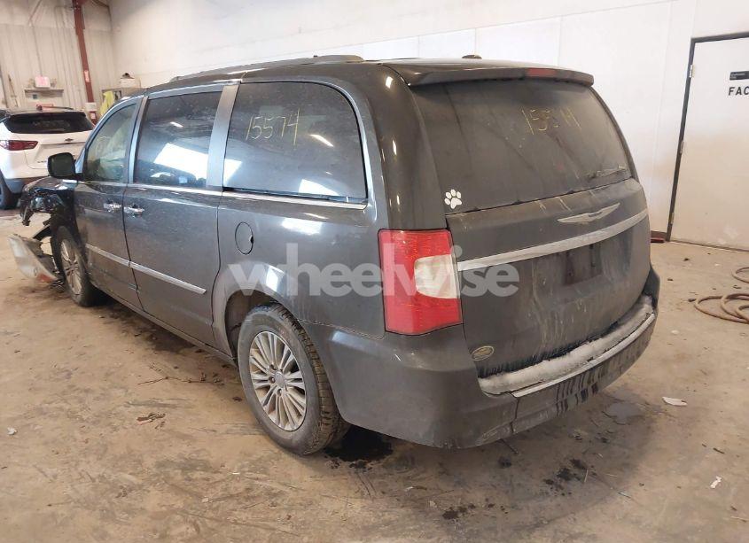 Photo 3 of 2015 Chrysler Town & COUNTRY TOURING-L (VIN 2C4RC1CG8FR677406)