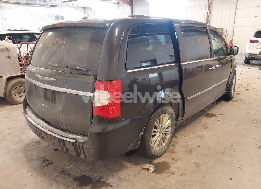 Photo 4 of 2015 Chrysler Town & COUNTRY TOURING-L (VIN 2C4RC1CG8FR677406)