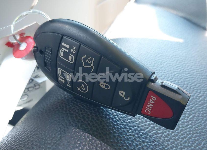 Photo 11 of 2015 Chrysler Town & COUNTRY TOURING-L (VIN 2C4RC1CG8FR731206)