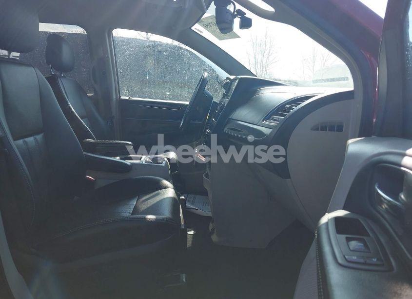 Photo 5 of 2015 Chrysler Town & COUNTRY TOURING-L (VIN 2C4RC1CG8FR731206)