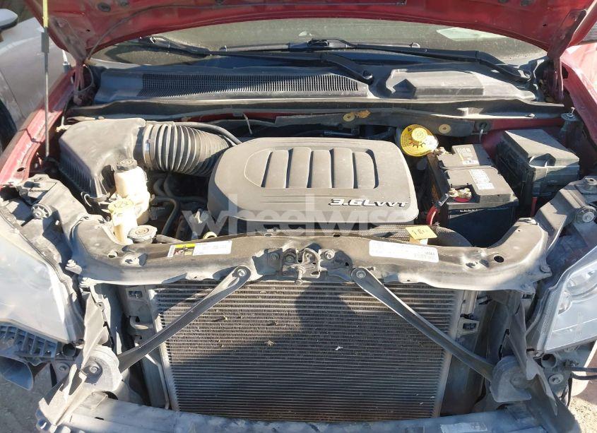 Photo 10 of 2016 Chrysler Town & COUNTRY TOURING-L ANNIVERSARY EDITION (VIN 2C4RC1CG8GR194046)