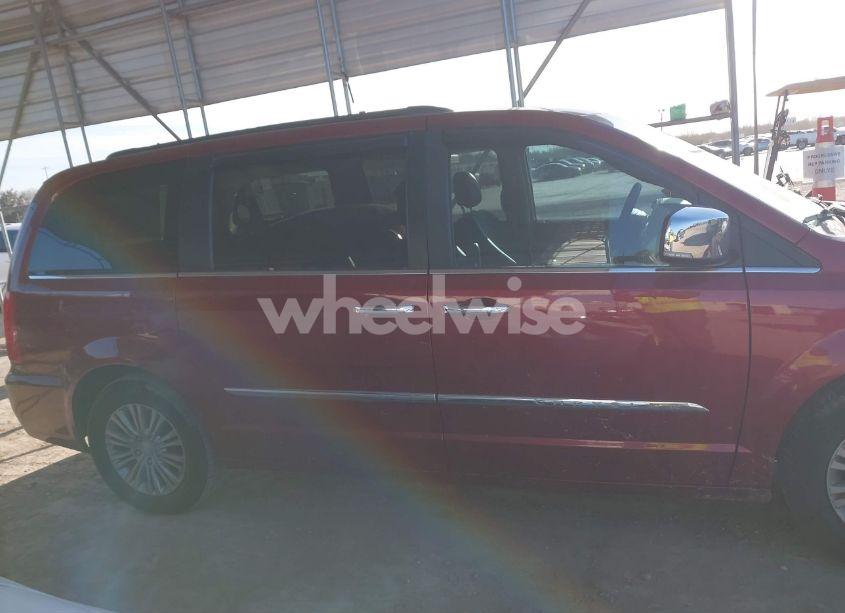 Photo 14 of 2016 Chrysler Town & COUNTRY TOURING-L ANNIVERSARY EDITION (VIN 2C4RC1CG8GR194046)