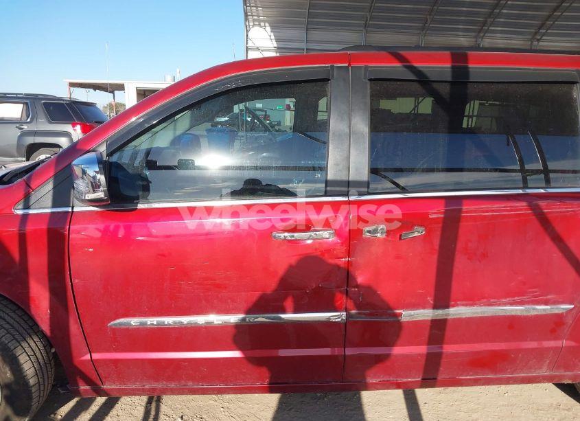 Photo 15 of 2016 Chrysler Town & COUNTRY TOURING-L ANNIVERSARY EDITION (VIN 2C4RC1CG8GR194046)