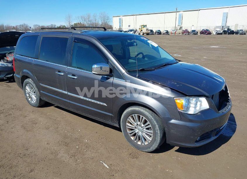 2016 Chrysler Town & COUNTRY TOURING-L ANNIVERSARY EDITION (VIN 2C4RC1CG8GR200864) main photo
