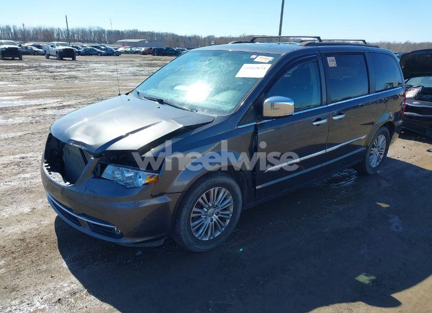 Photo 6 of 2016 Chrysler Town & COUNTRY TOURING-L ANNIVERSARY EDITION (VIN 2C4RC1CG8GR200864)