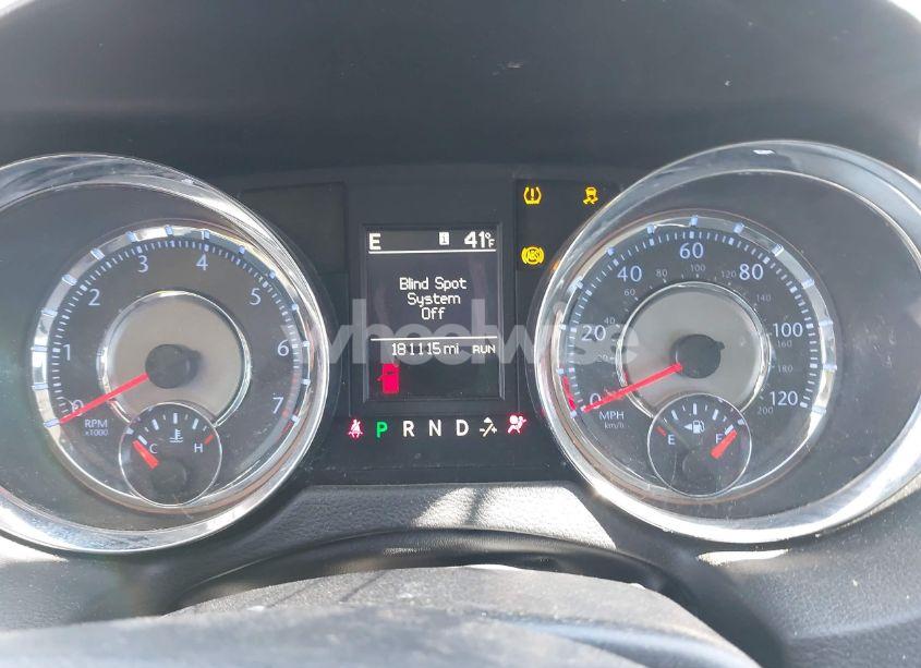 Photo 7 of 2016 Chrysler Town & COUNTRY TOURING-L ANNIVERSARY EDITION (VIN 2C4RC1CG8GR200864)