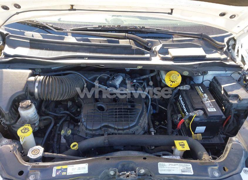 Photo 10 of 2016 Chrysler Town & COUNTRY TOURING-L (VIN 2C4RC1CG8GR240541)