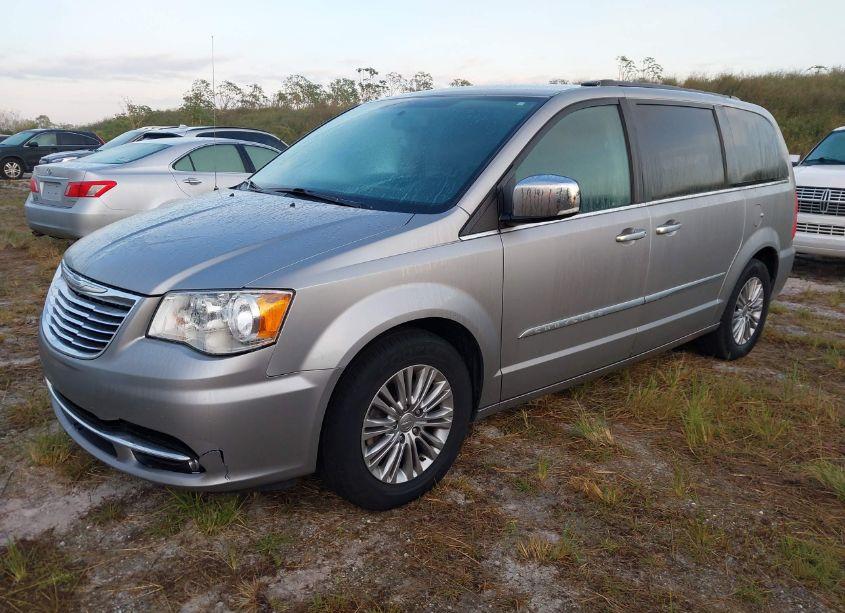 Photo 2 of 2016 Chrysler Town & COUNTRY TOURING-L (VIN 2C4RC1CG8GR264029)