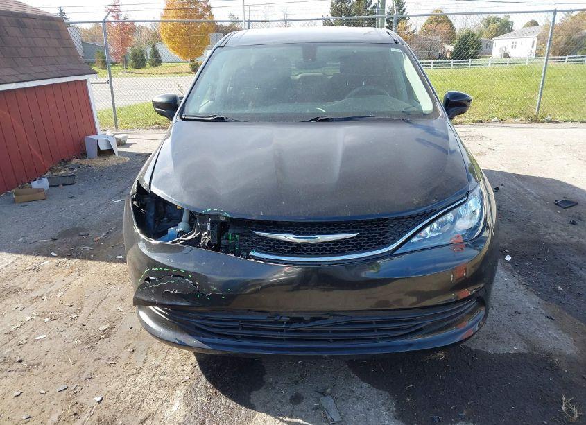 Photo 12 of 2017 Chrysler Pacifica LX (VIN 2C4RC1CG8HR657482)