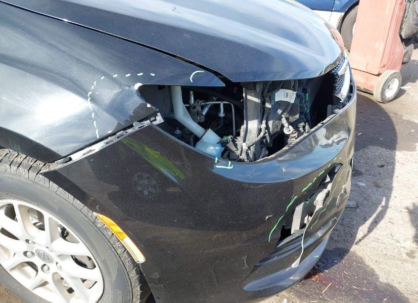 Photo 17 of 2017 Chrysler Pacifica LX (VIN 2C4RC1CG8HR657482)