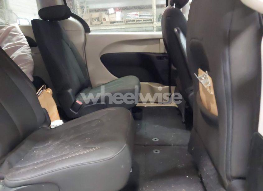 Photo 8 of 2018 Chrysler Pacifica LX (VIN 2C4RC1CG8JR171342)