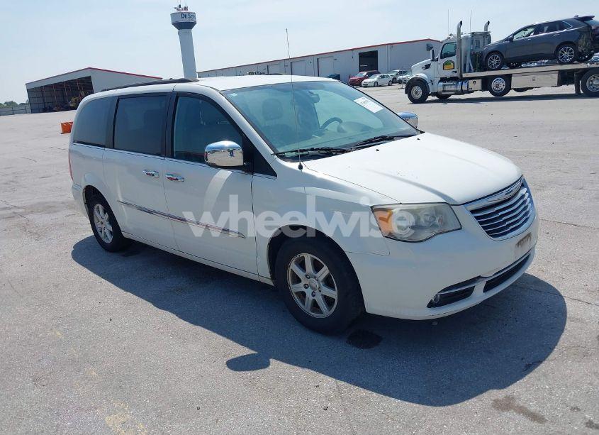 2012 Chrysler Town & COUNTRY TOURING-L (VIN 2C4RC1CG9CR144055) main photo