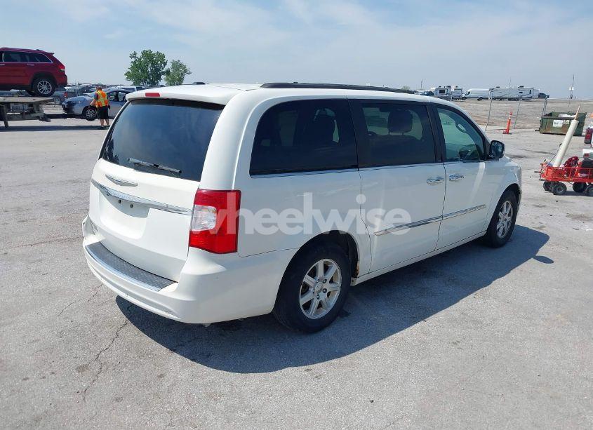 Photo 4 of 2012 Chrysler Town & COUNTRY TOURING-L (VIN 2C4RC1CG9CR144055)