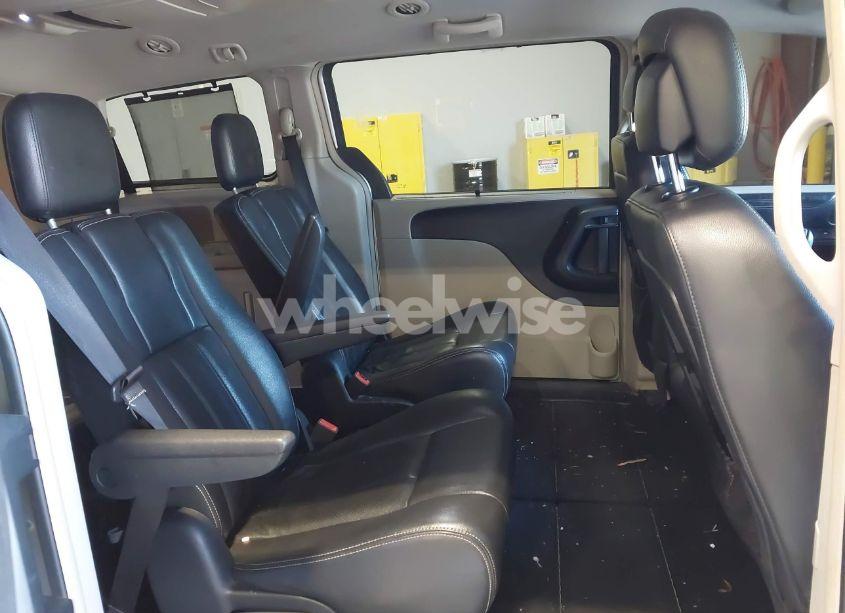 Photo 8 of 2012 Chrysler Town & COUNTRY TOURING-L (VIN 2C4RC1CG9CR150731)