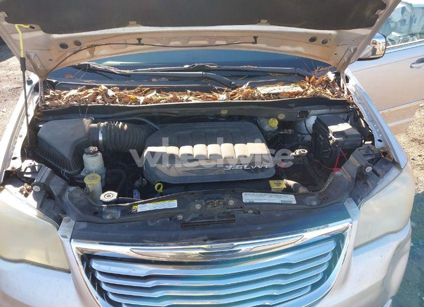 Photo 10 of 2012 Chrysler Town & COUNTRY TOURING-L (VIN 2C4RC1CG9CR156495)