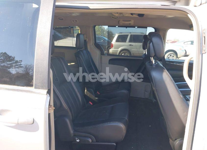 Photo 8 of 2012 Chrysler Town & COUNTRY TOURING-L (VIN 2C4RC1CG9CR156495)