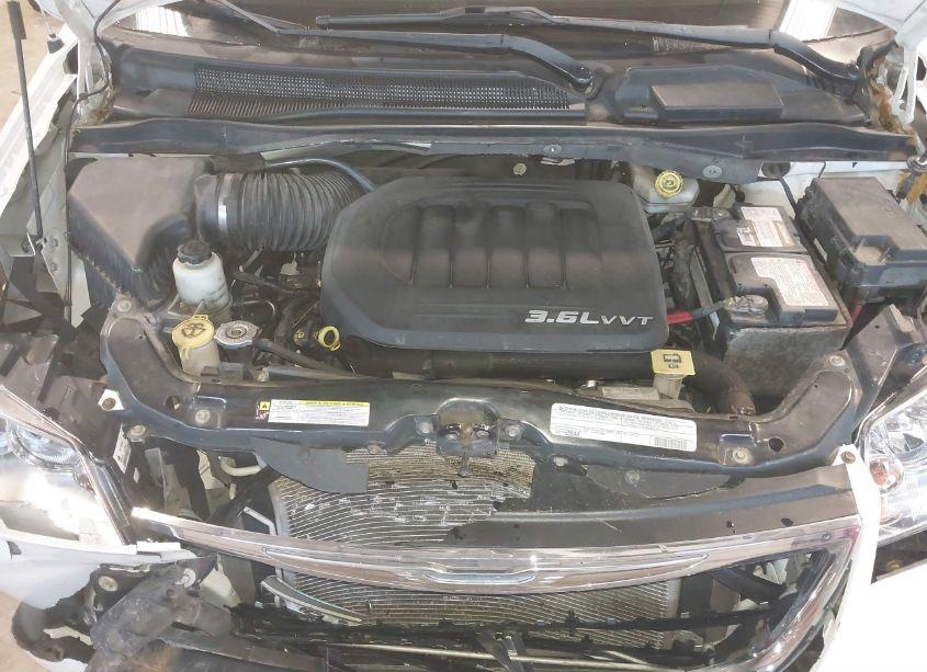 Photo 10 of 2012 Chrysler Town & COUNTRY TOURING L (VIN 2C4RC1CG9CR169179)