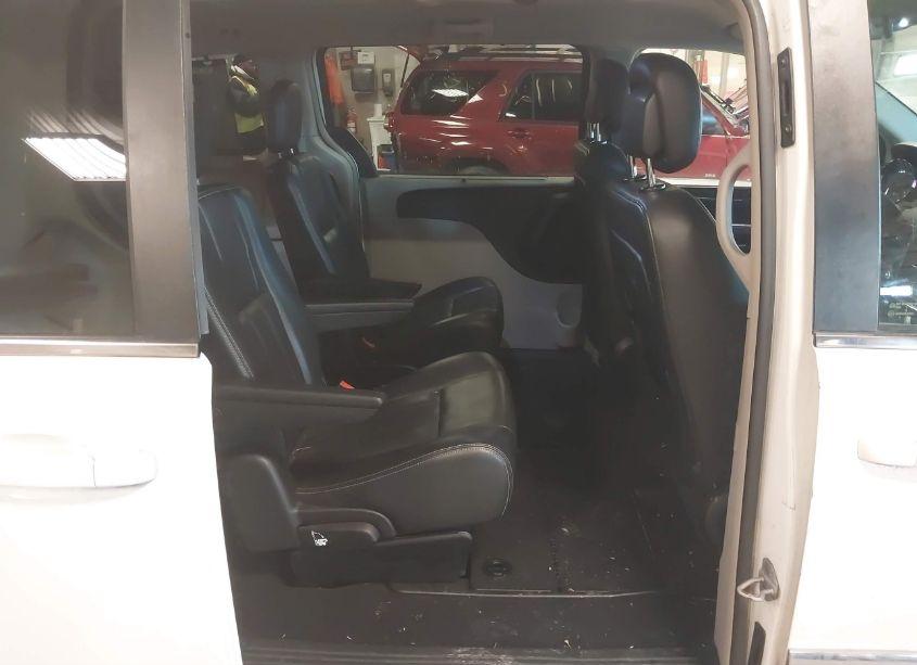 Photo 8 of 2012 Chrysler Town & COUNTRY TOURING L (VIN 2C4RC1CG9CR169179)