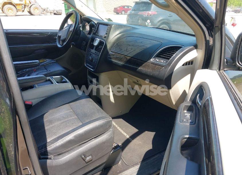 Photo 5 of 2012 Chrysler Town & COUNTRY TOURING-L (VIN 2C4RC1CG9CR233348)