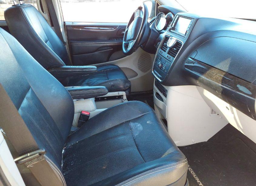 Photo 5 of 2012 Chrysler Town & COUNTRY TOURING-L (VIN 2C4RC1CG9CR270397)