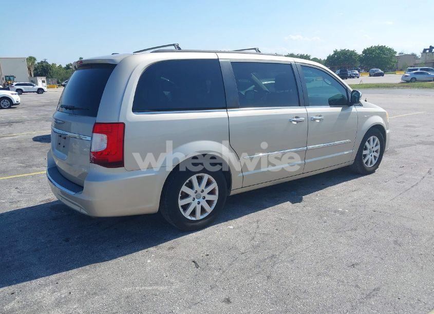 Photo 4 of 2012 Chrysler Town & COUNTRY TOURING-L (VIN 2C4RC1CG9CR297633)