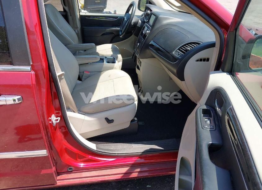 Photo 5 of 2013 Chrysler Town & COUNTRY TOURING-L (VIN 2C4RC1CG9DR559300)