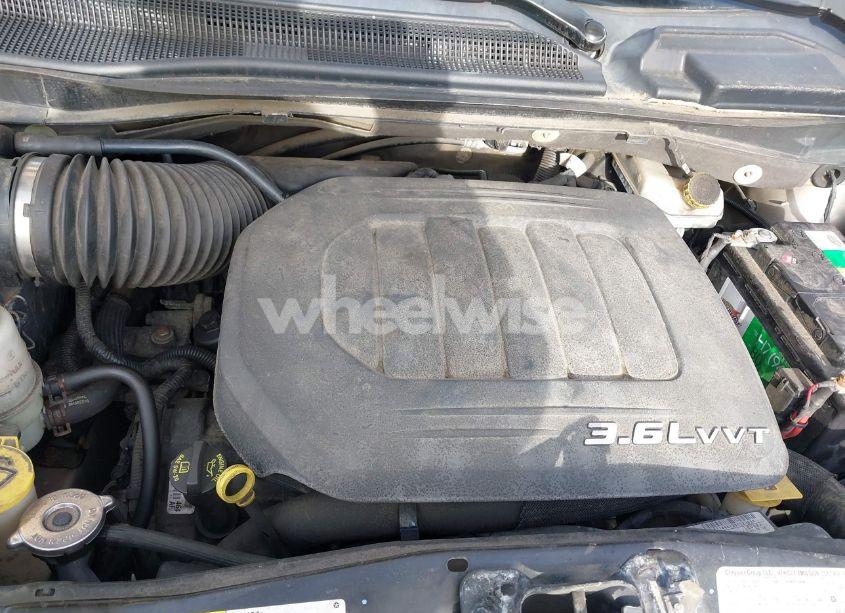 Photo 10 of 2013 Chrysler Town & COUNTRY TOURING-L (VIN 2C4RC1CG9DR595861)