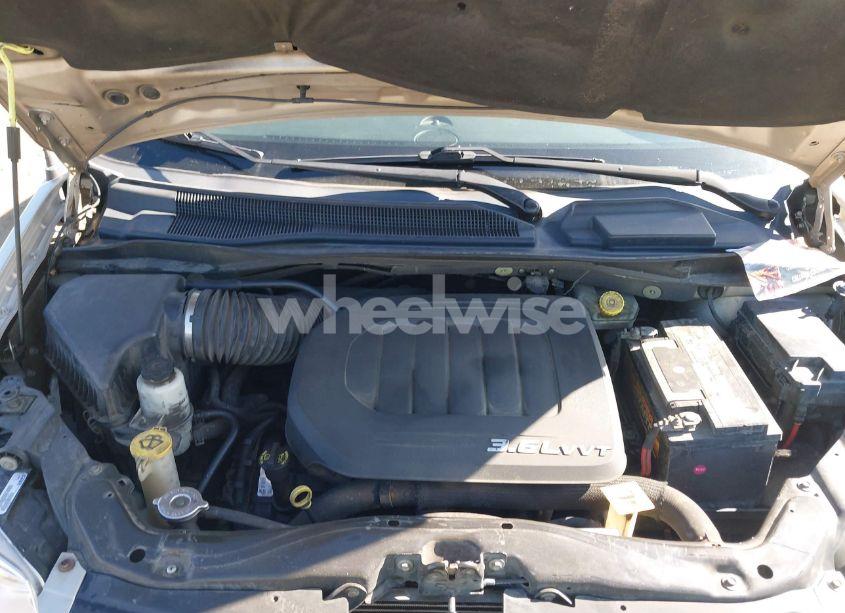 Photo 10 of 2013 Chrysler Town & COUNTRY TOURING-L (VIN 2C4RC1CG9DR597111)