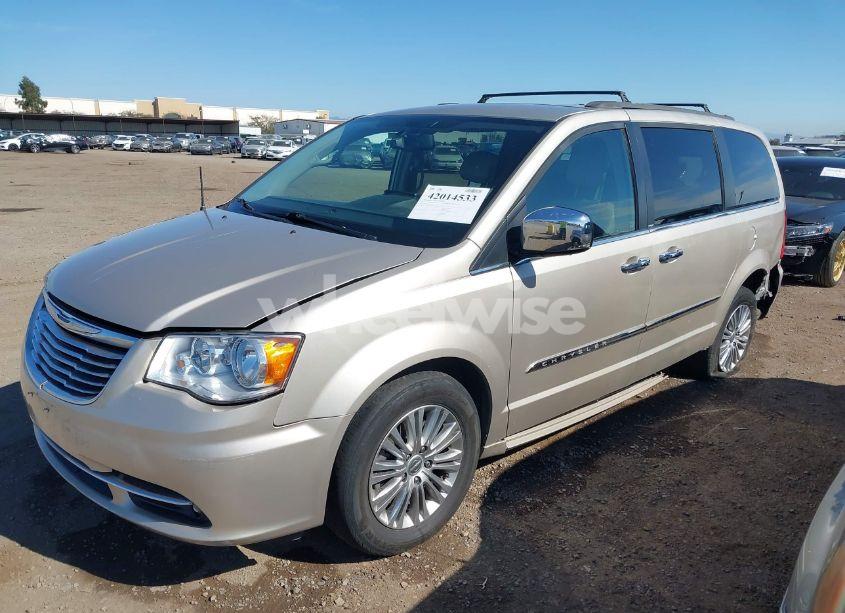 Photo 2 of 2013 Chrysler Town & COUNTRY TOURING-L (VIN 2C4RC1CG9DR597111)