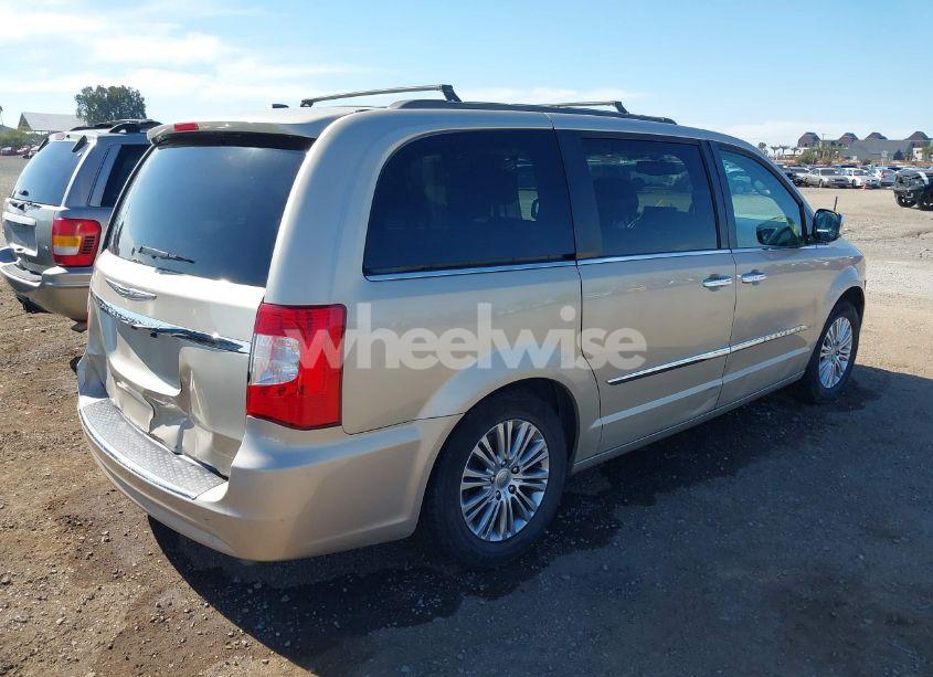 Photo 4 of 2013 Chrysler Town & COUNTRY TOURING-L (VIN 2C4RC1CG9DR597111)