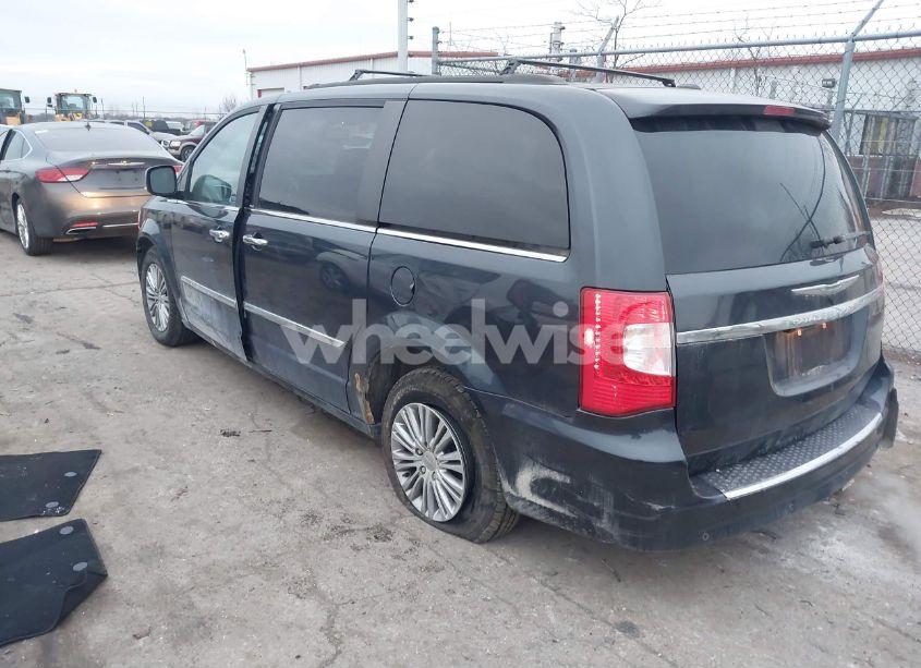 Photo 3 of 2013 Chrysler Town & COUNTRY TOURING-L (VIN 2C4RC1CG9DR785725)