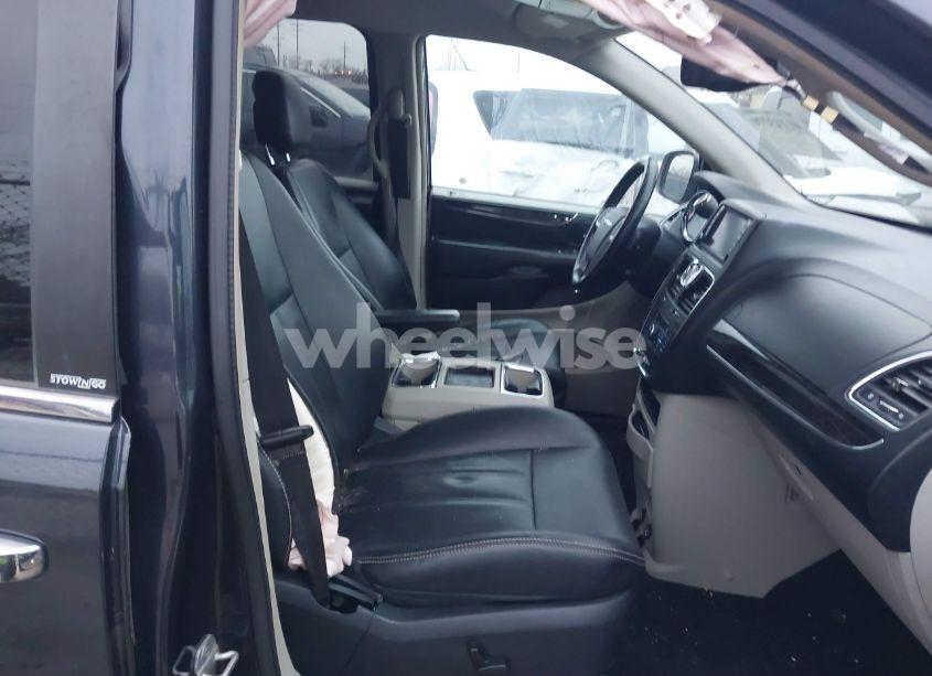 Photo 5 of 2013 Chrysler Town & COUNTRY TOURING-L (VIN 2C4RC1CG9DR785725)