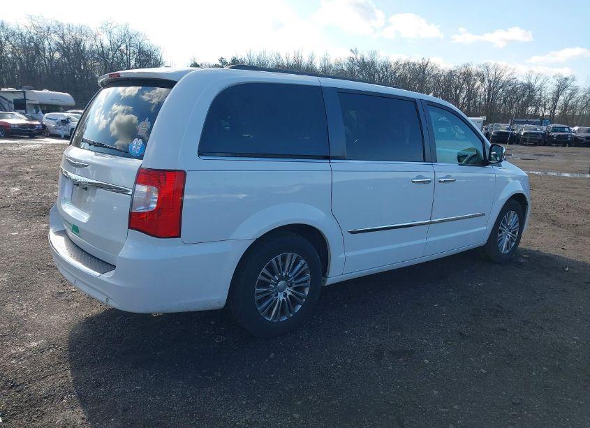 Photo 4 of 2014 Chrysler Town & COUNTRY TOURING-L (VIN 2C4RC1CG9ER143975)