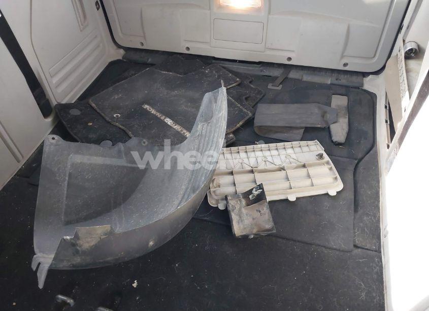 Photo 12 of 2014 Chrysler Town & COUNTRY TOURING-L (VIN 2C4RC1CG9ER188169)