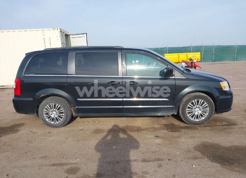 Photo 14 of 2014 Chrysler Town & COUNTRY TOURING-L (VIN 2C4RC1CG9ER188169)