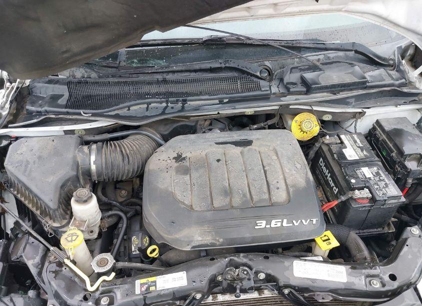 Photo 10 of 2014 Chrysler Town & COUNTRY TOURING-L 30TH ANNIVERSARY (VIN 2C4RC1CG9ER249486)