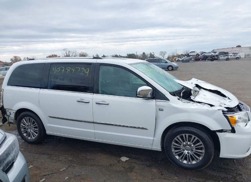 Photo 14 of 2014 Chrysler Town & COUNTRY TOURING-L 30TH ANNIVERSARY (VIN 2C4RC1CG9ER249486)