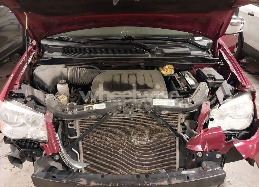 Photo 10 of 2014 Chrysler Town & COUNTRY TOURING-L (VIN 2C4RC1CG9ER277398)