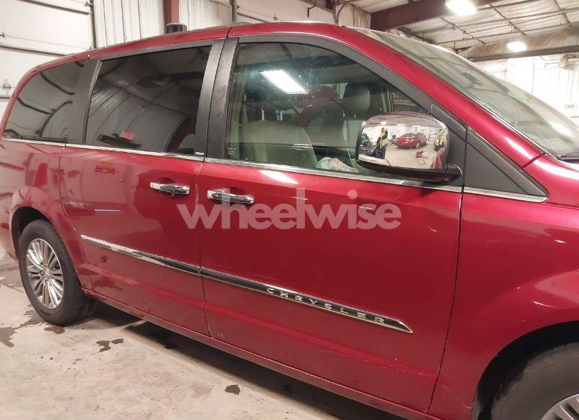 Photo 14 of 2014 Chrysler Town & COUNTRY TOURING-L (VIN 2C4RC1CG9ER277398)