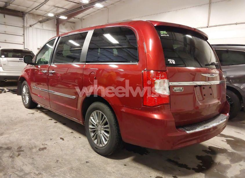 Photo 3 of 2014 Chrysler Town & COUNTRY TOURING-L (VIN 2C4RC1CG9ER277398)