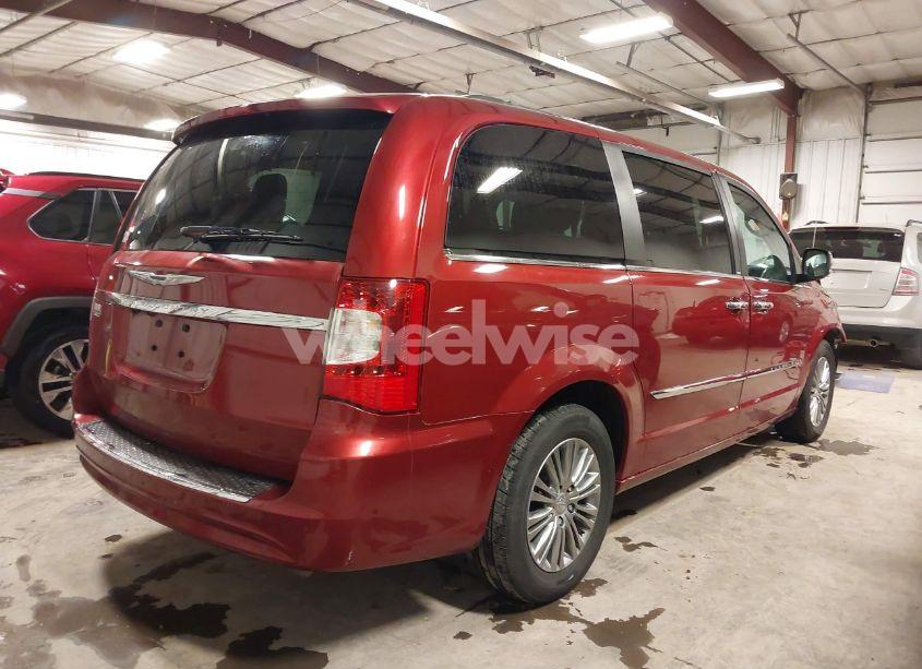 Photo 4 of 2014 Chrysler Town & COUNTRY TOURING-L (VIN 2C4RC1CG9ER277398)